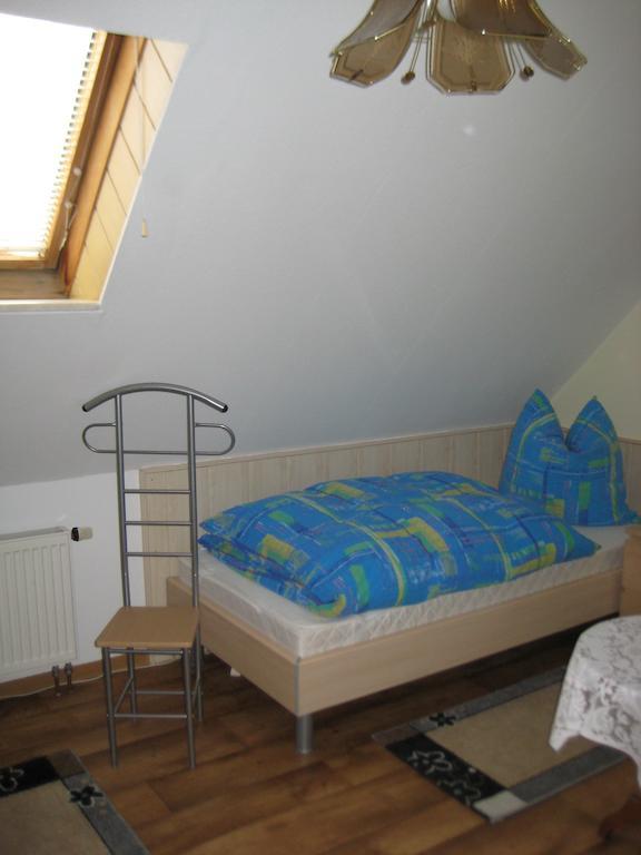 Ferienwohnung "Lindenblick" Gablenz Habitación foto