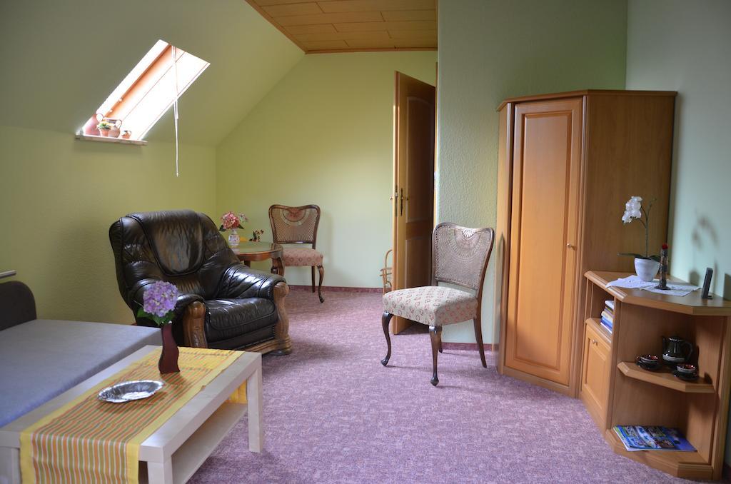 Ferienwohnung "Lindenblick" Gablenz Habitación foto